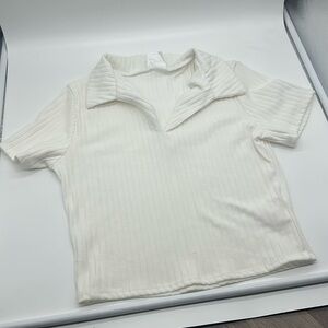 White collared Tshirt